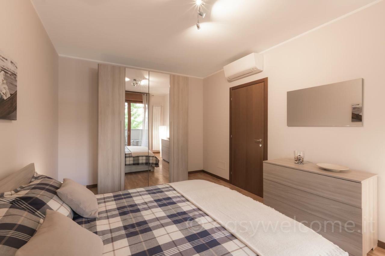 Easy Welcome Casa Rosada Nova Milanese Exterior photo